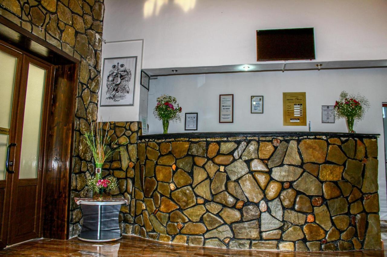 Hotel Cheia Кея Екстериор снимка