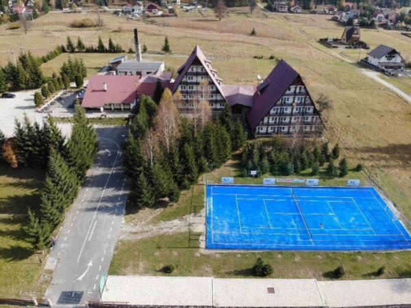 Hotel Cheia Кея Екстериор снимка